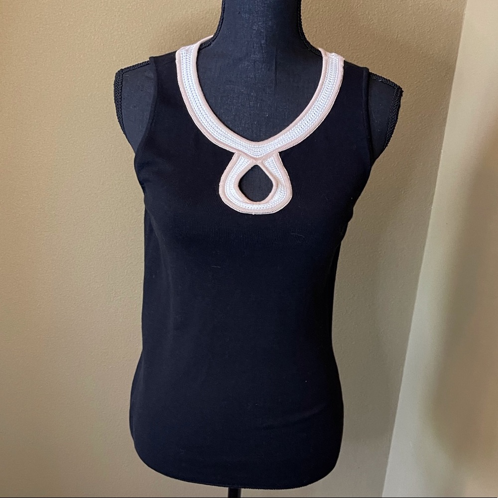 WHBM black, white, and beige sleeveless top. Size M